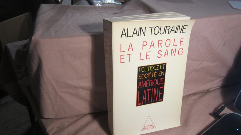 La Parole et le sang: Politique et société en Amérique latine